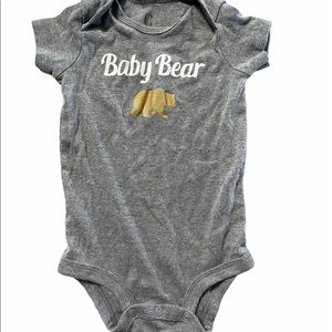 🔥FINAL PRICE DROP - MUST BUNDLE WITH 1 OTHER THING - baby onesie